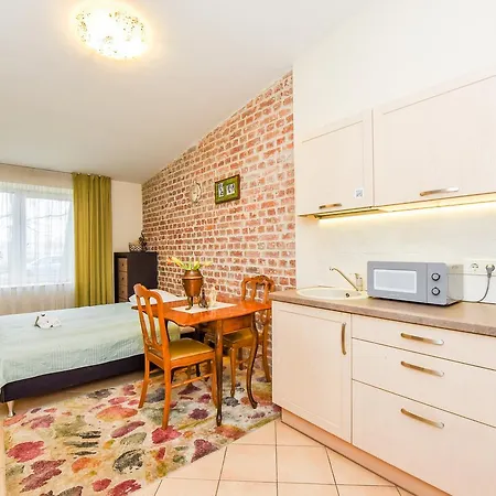 Kubu Apartment *