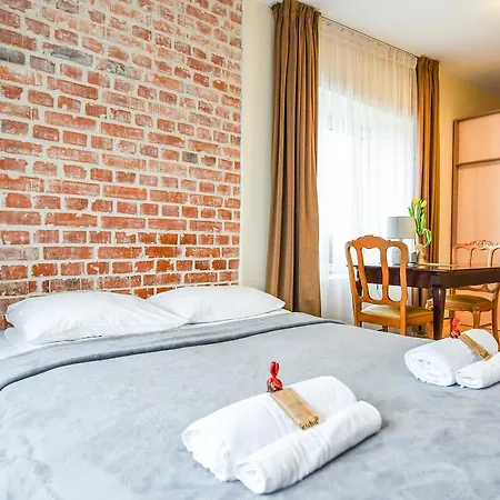 Kubu Apartment *